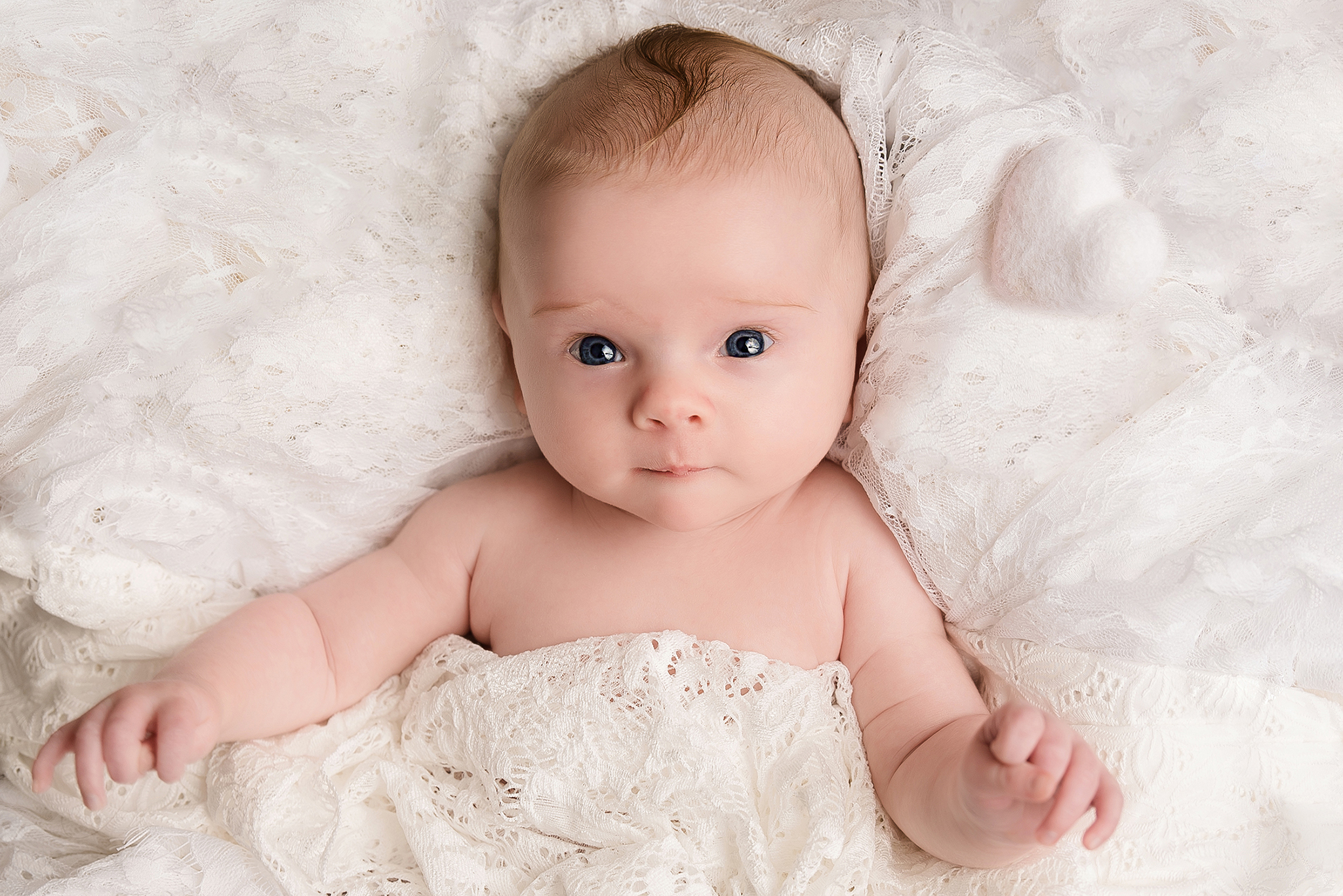 Séance photo bébé grandit entre Nantes et Rennes