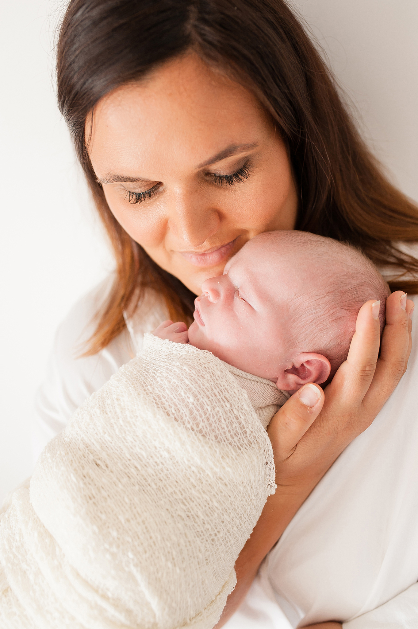 Séance photo naissance bébé et maman prés de Nantes