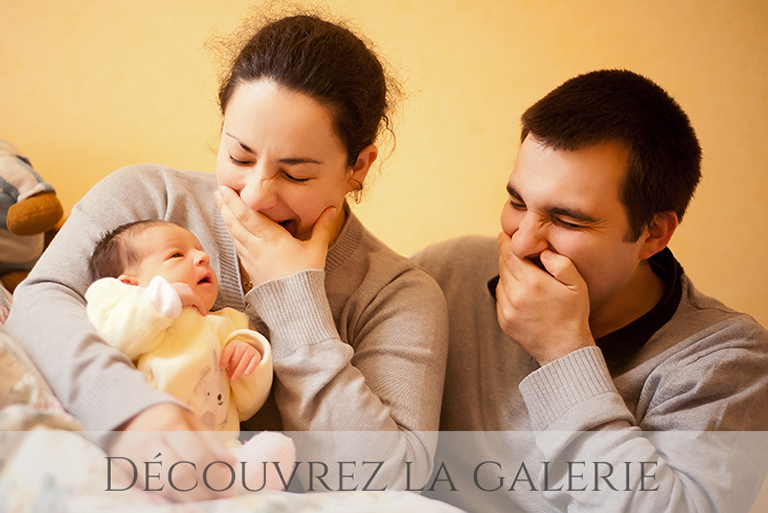 Galerie photographies lifestyle famille bébé rire