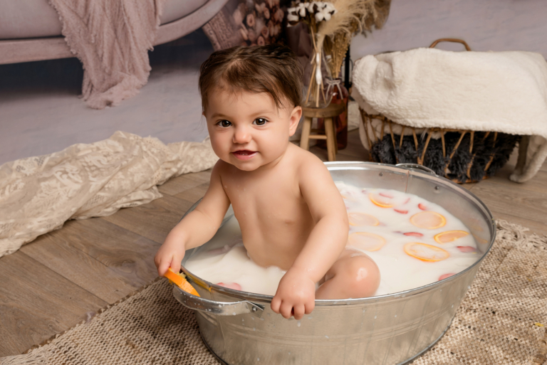 séance photo bébé smash the cake bain de lait enfant